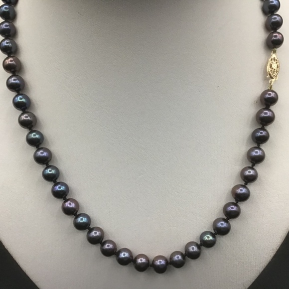 - 14k Solid Gold Yellow clasp Knotted Peacock/Purple Freshwater Pearls Nec… - Picture 2 of 7